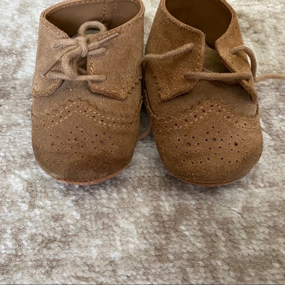 Baby Gap soft-soled oxfords - Picture 3 of 5